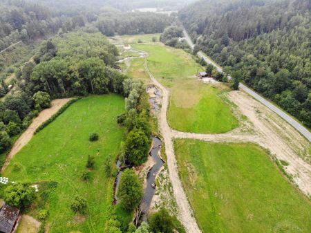 Blick von oben - renaturierte Alme bei Ringelstein